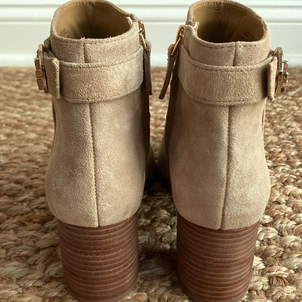 New: Tory Burch Sophia 65mm Suede Bootie. Size 8.5